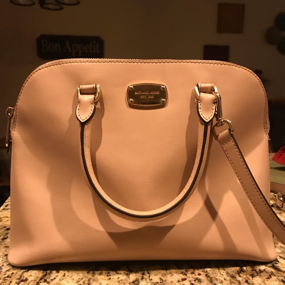 Michael Kors beige purse